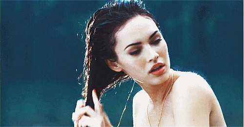 2 megan-fox-long-hair-in-shower-gif 2 megan-fox-long-hair-in-shower-gif