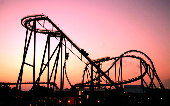 Em SheiKra, uma queda de 90 graus vai fazer você gritar como nunca. Fica no parque Busch Gardens, em Tampa Bay, Florida.
