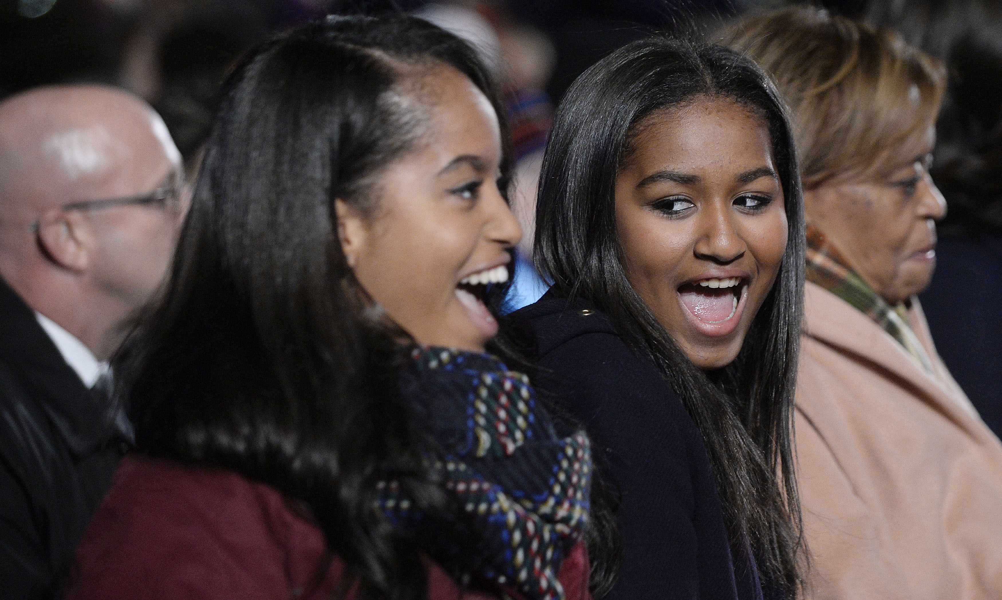 malia-sasha-obama Olivier Douliery- Pool/Getty Images