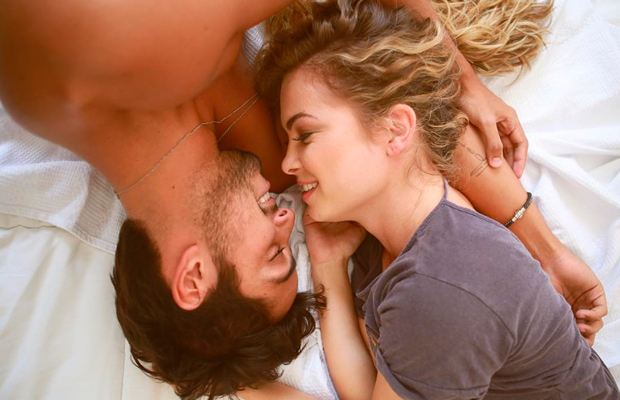 Lua Blanco e Rodrigo Simas no clipe de Perde Tudo