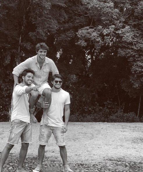 rodrigo-felipe-bruno-dia-do-irmao-simas (Reprodução: Instagram)
