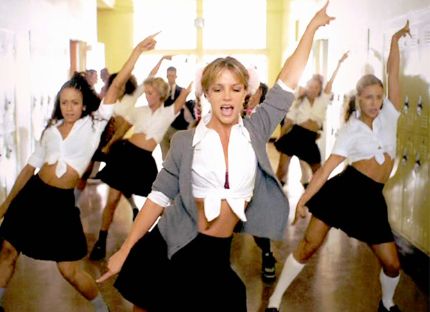 fantasias-populares-halloween O look de Britney em Baby One More Time era babado em 1998. Foto: