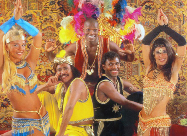 fantasias-populares-halloween Vamos resumir 97 com uma frase do É o Tchan: "Essa é a mistura do Brasil com Egito". Foto: