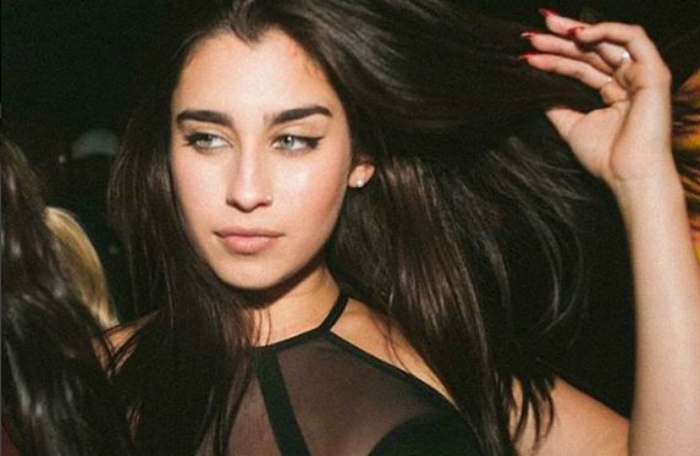 lauren-jauregui-beijo-lucy