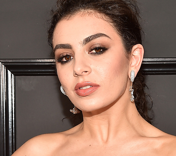 makes-grammy-charli-xcx makes-grammy-charli-xcx