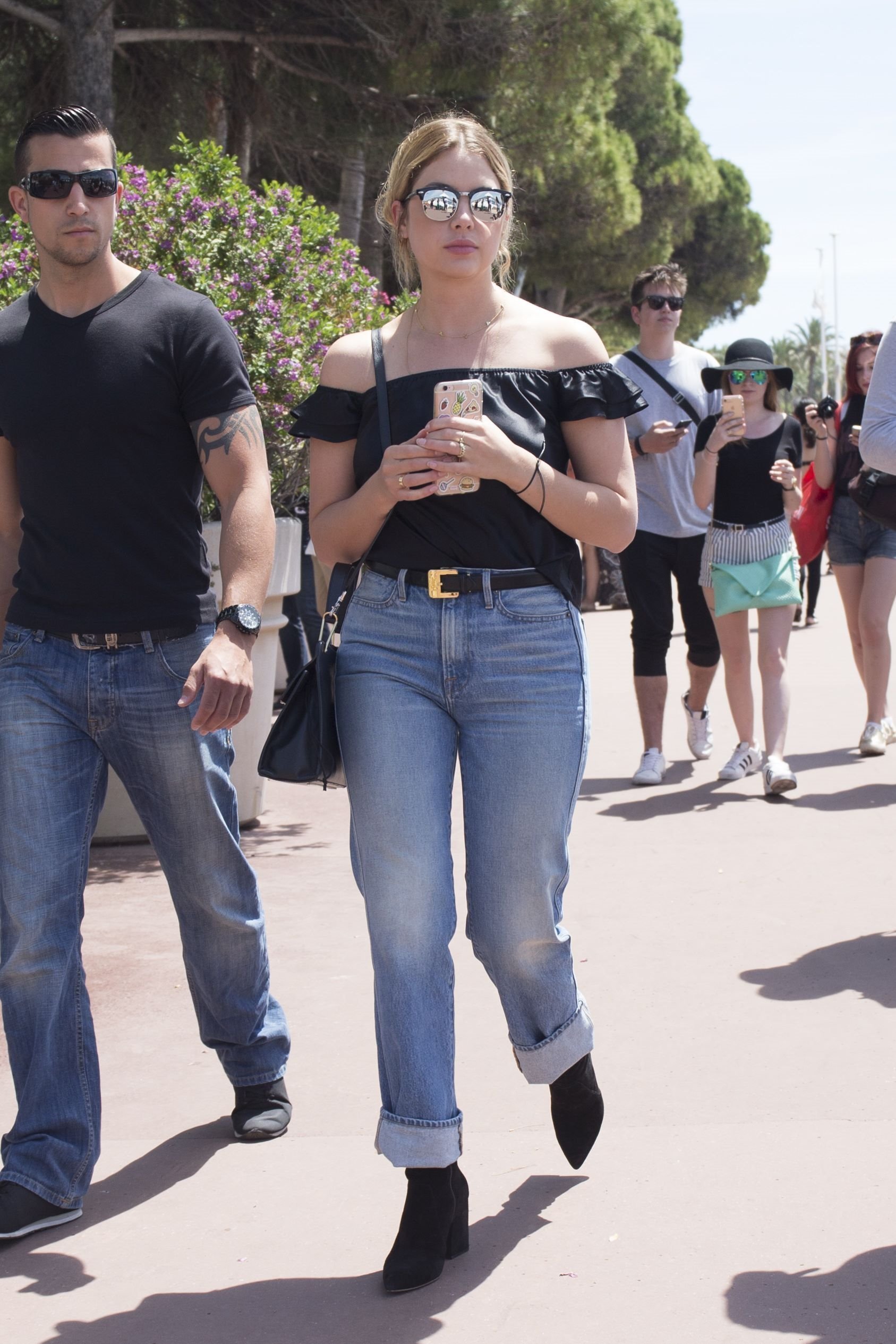 ashley-benson-mom-jeans