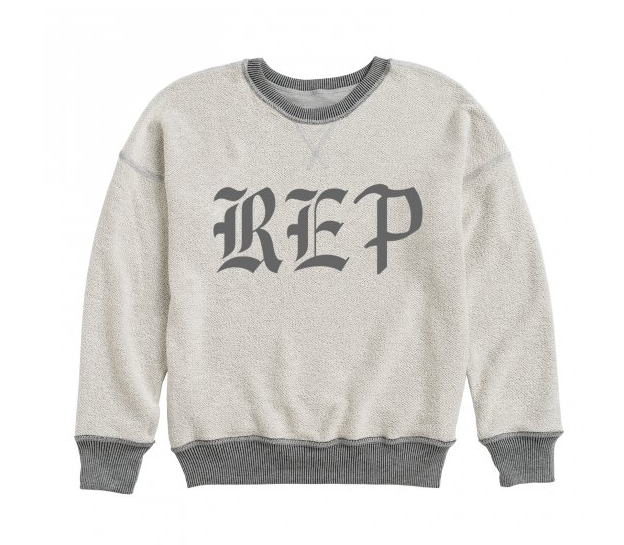O moletom com a sigla "REP" custa U$65 (aproximadamente, R$195). O moletom com a sigla "REP" custa U$65 (aproximadamente, R$195).