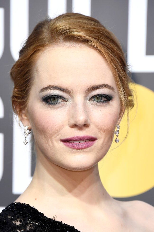 emma-stone-maquiagem-feminista-globo-de-ouro