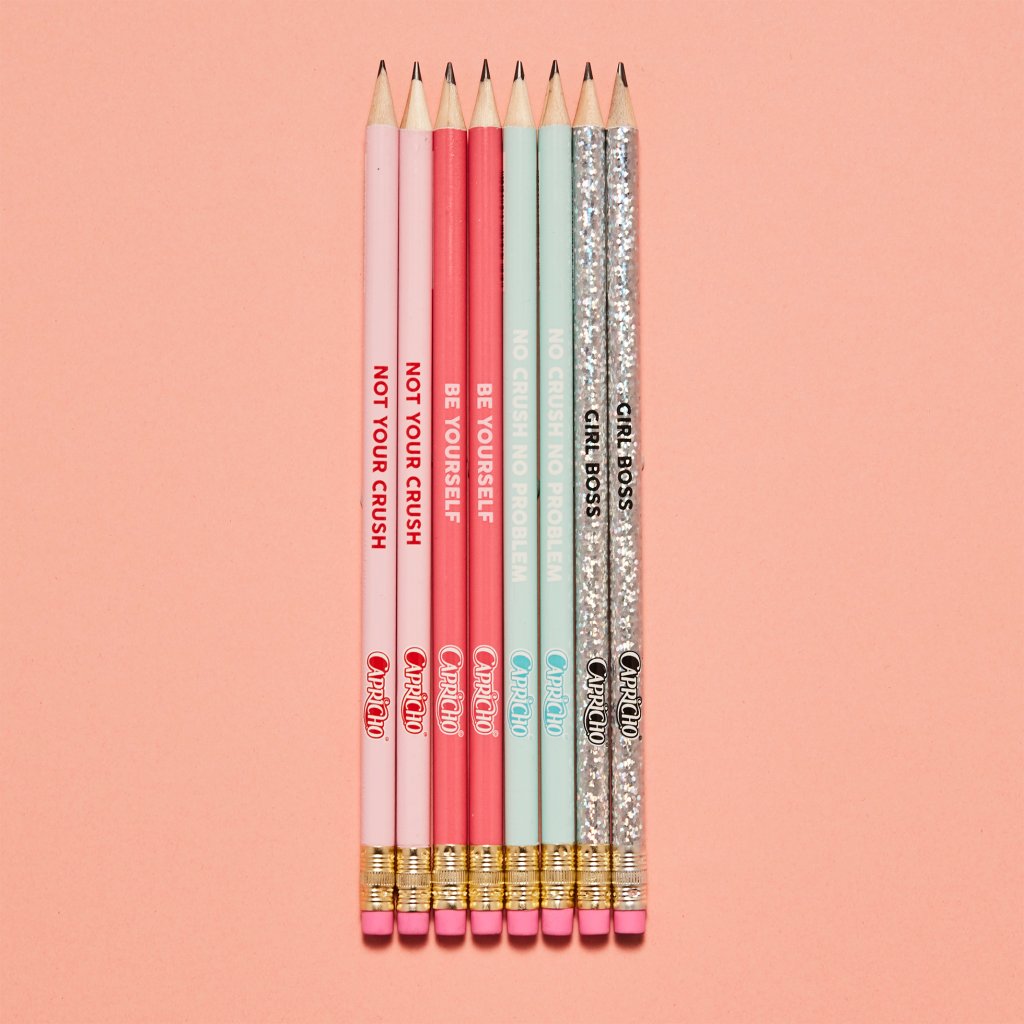 Lápis com borracha - 4 unidades <a href="https://www.tilibraexpress.com.br/lapis-preto-redondo-com-borracha-n-2-capricho-blister-com-4-unidades">CAPRICHO para Tilibra</a> (R$ 7,90*).