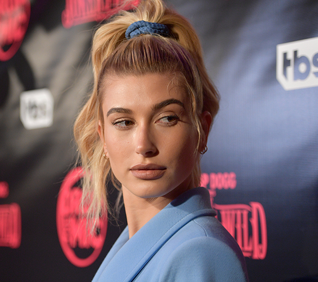 scrunchie-hailey-baldwin