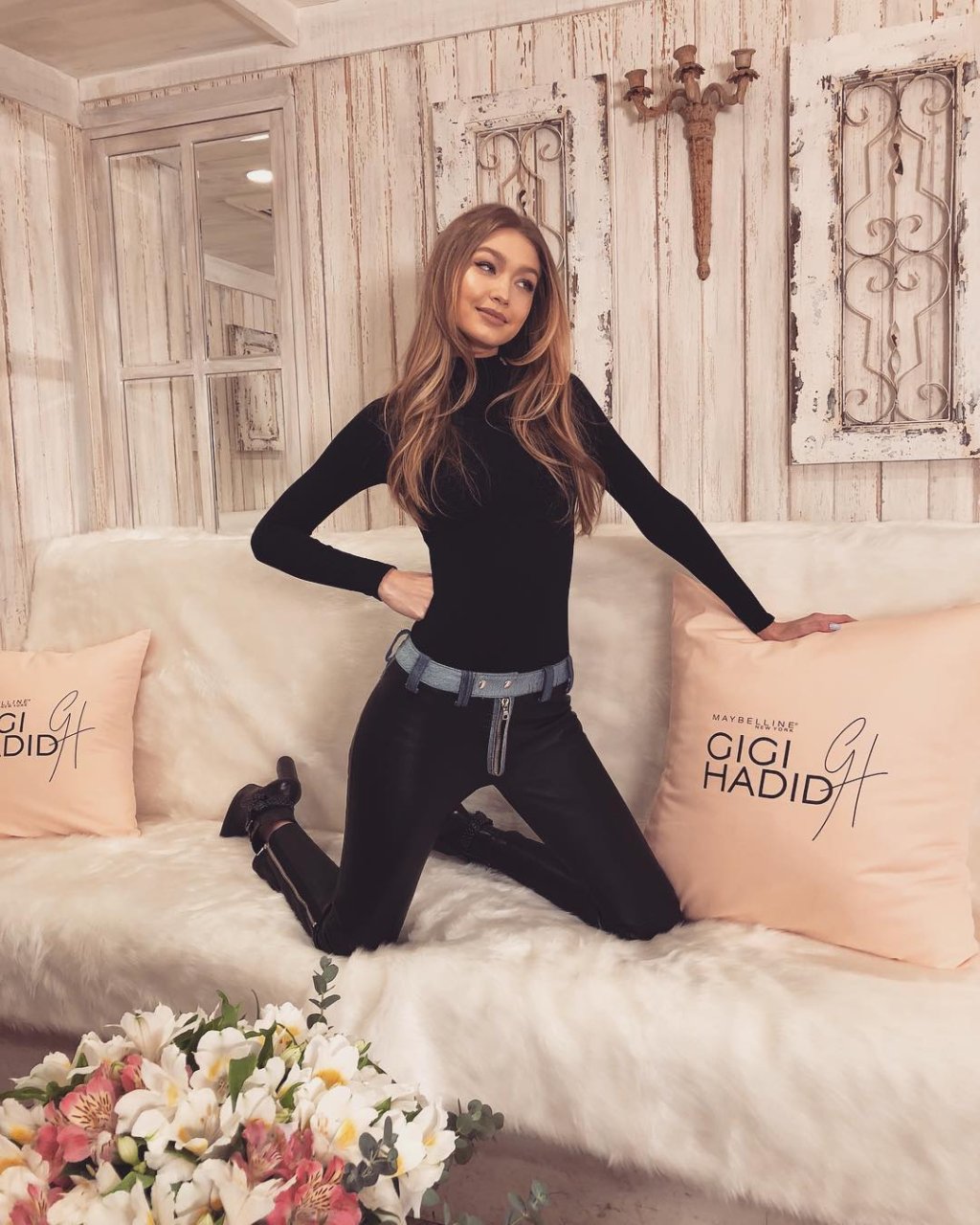 gigi-hadid-celular-mensagem-contra-midias-sociais