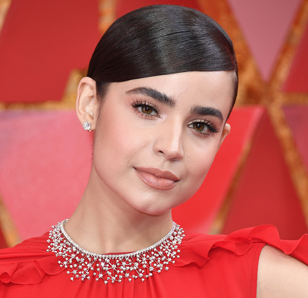 makes-famosas-Oscar-2018-Sofia-Carson