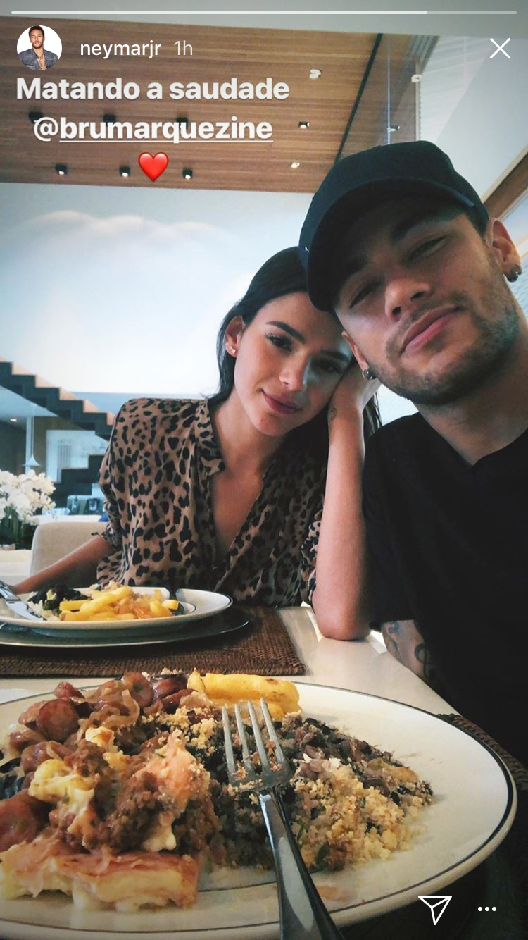 neymar-e-bruna-marquezine-almoco