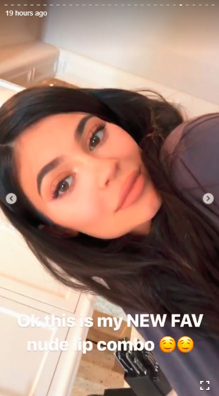 kylie-jenner-tutorial-delineado-gatinho-4 kylie-jenner-tutorial-delineado-gatinho
