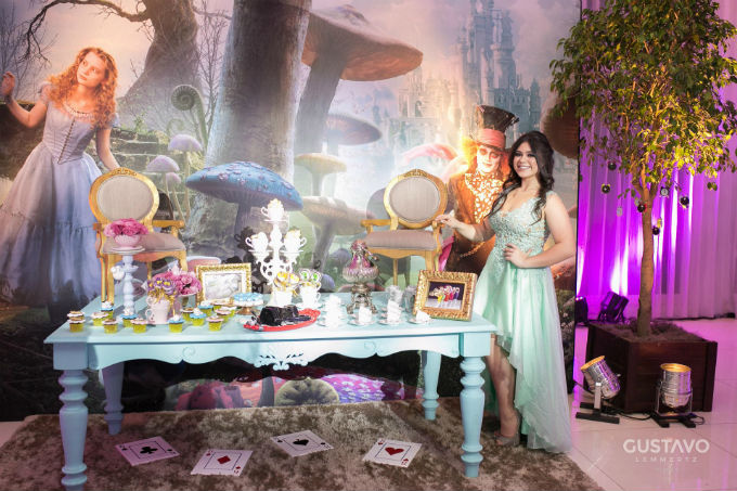 festa-15-anos-alice-pais-maravilhas-14