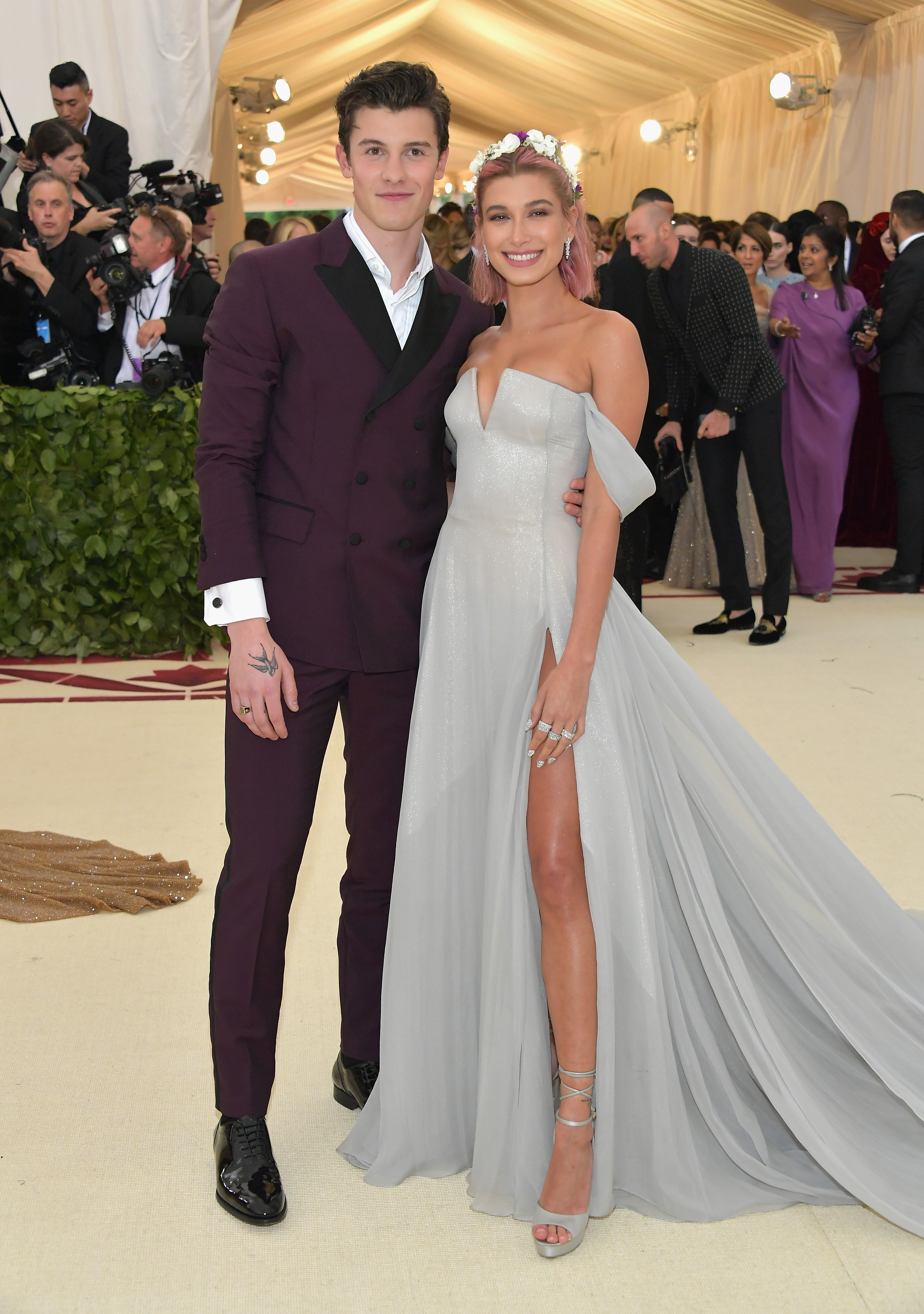 hailey-baldwin-shawn-mendes-met-gala