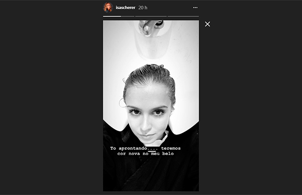Isabella Scherer está com o cabelo rosa (e o tom pastel é lindo!)