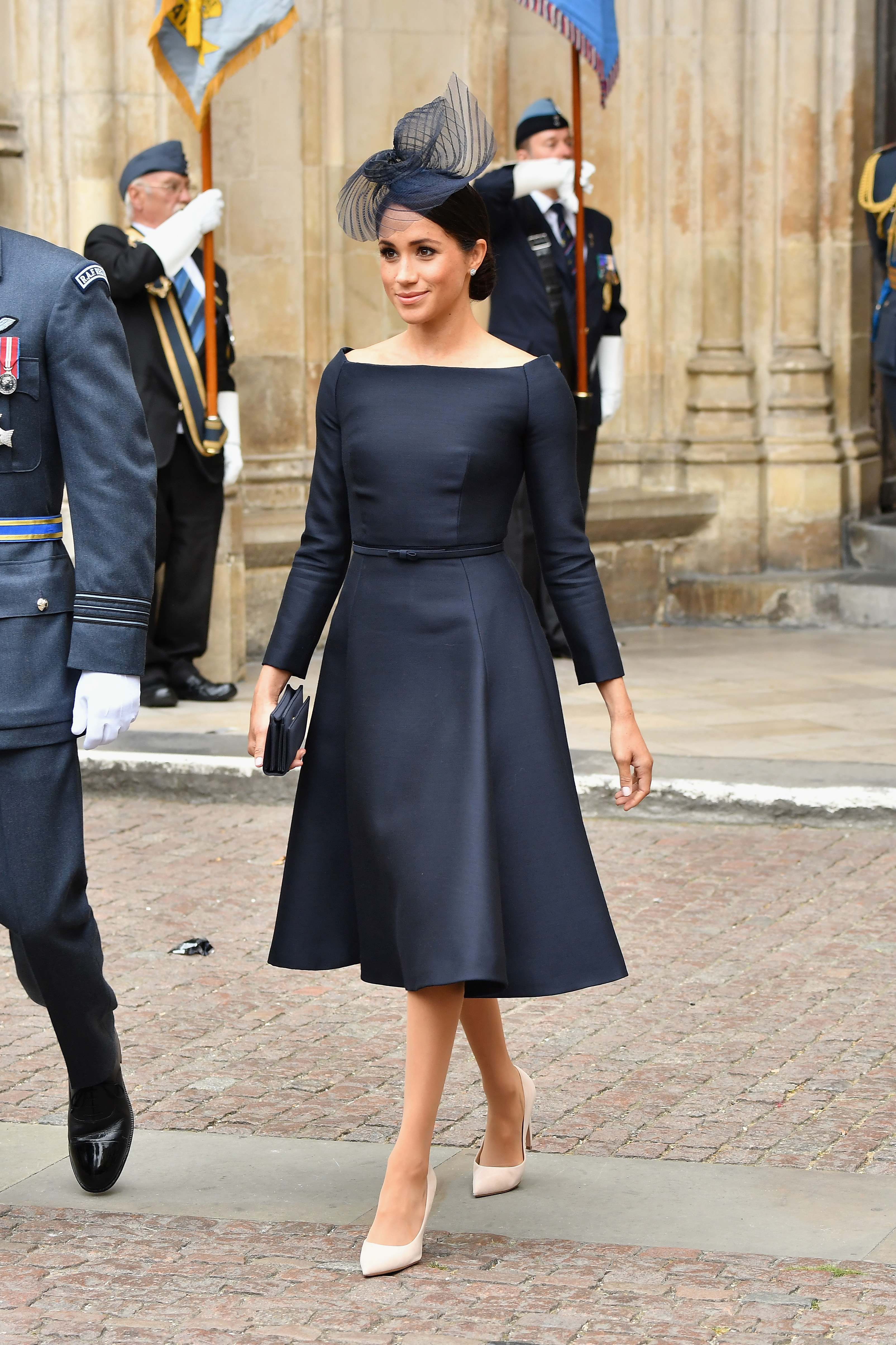 meghan-markle-vestido-noiva-preto Meghan Markle usou uma versão preta de seu vestido de noiva.