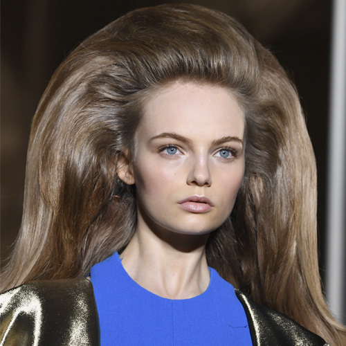 penteado-cabelo-desfile-valentino-volume penteado-cabelo-desfile-valentino-volume