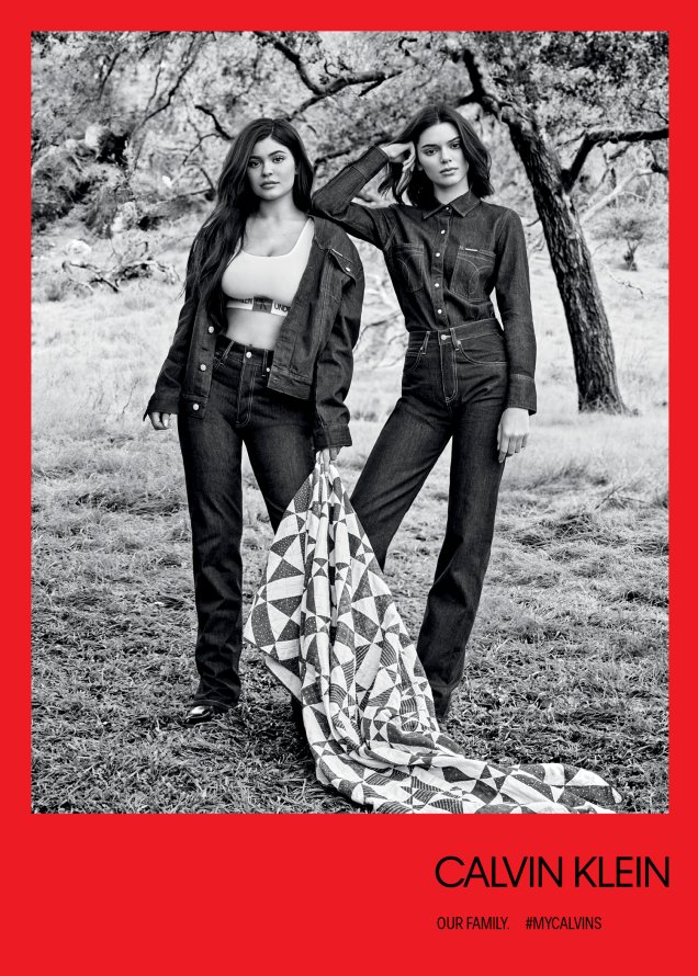 Kylie e Kendall Jenner na campanha #MYCALVINS. Kylie e Kendall Jenner na campanha #MYCALVINS.