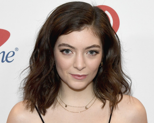 famosas-que-falam-sobre-acne-espinhas-lorde