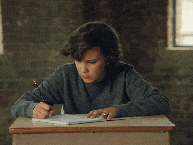 gif-millie-bobby-brown gif-millie-bobby-brown