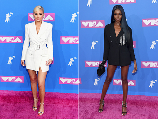 vma2018 Kylie Jenner e Duckie Thto no pink carpet do VMA 2018.