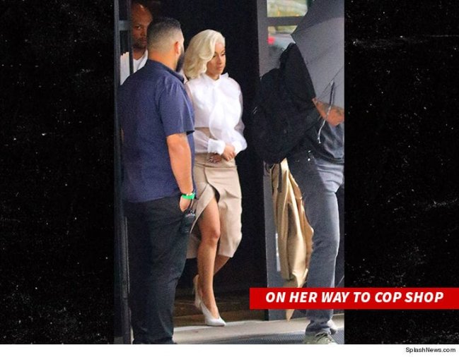 cardi-b-se-entrega-a-policia