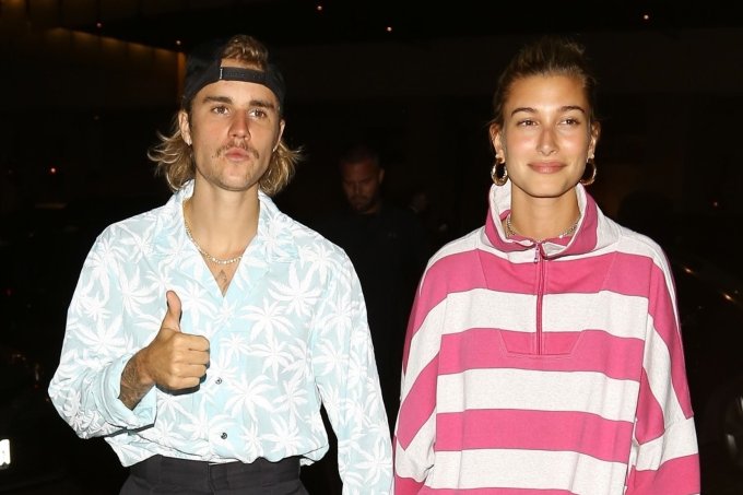justin-bieber-nao-curte-amiga-de-hailey hailey baldwin com jaqueta bieber