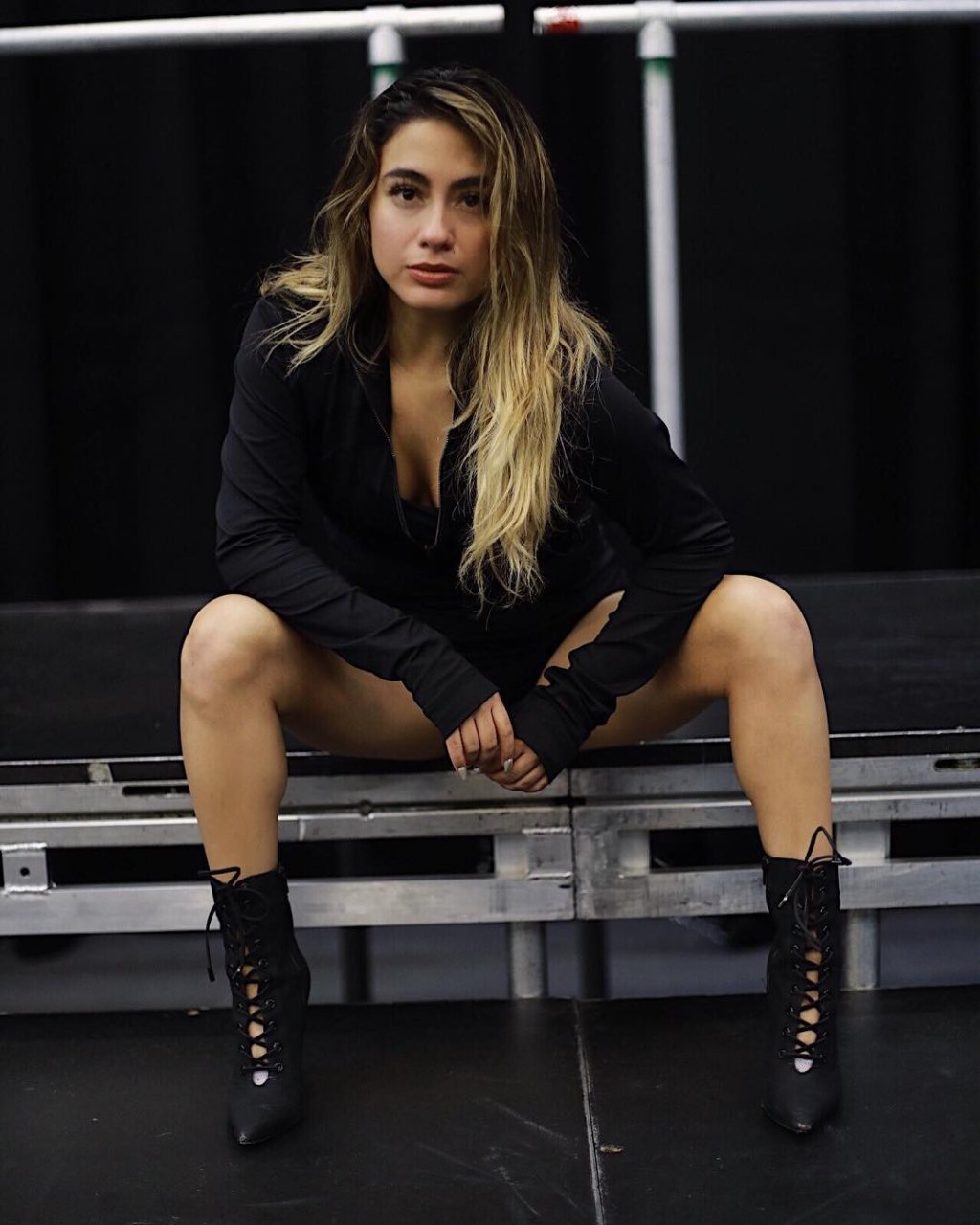 ally-brooke-single-vamonos