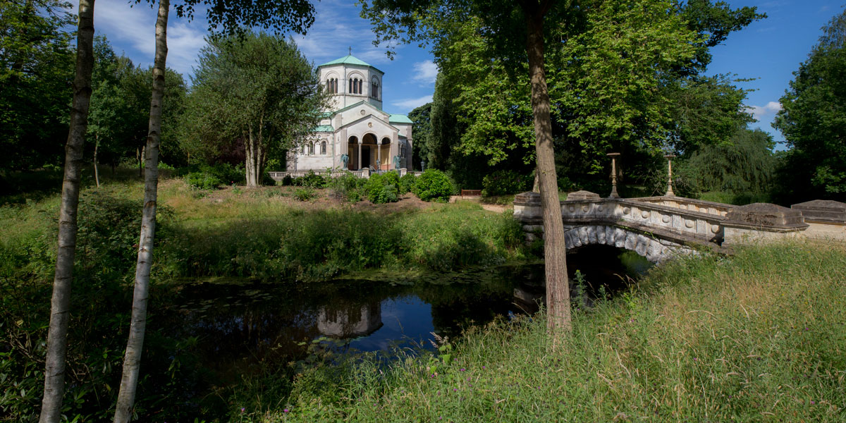 frogmore-and-water