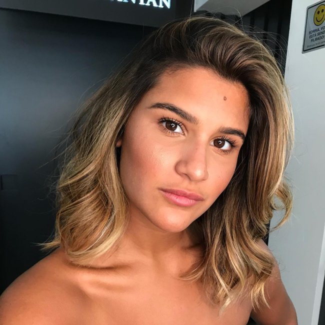 giulia-costa-mudanca-cabelo-moreno-iluminado