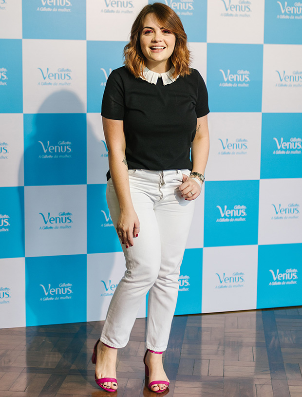 karol pinheiro casa de praia gillette venus karol pinheiro casa de praia gillette venus