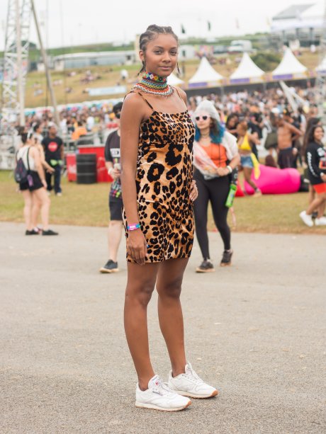 Olha só o animal print dando as caras de novo! A estampa de oncinha foi uma das favoritas do Lolla. E o que dizer da choker étnica? <3 (<span>@oolivertqi, 25 anos)</span>