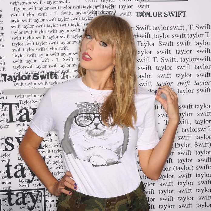 taylor-swift-gato-merch-meredith-2018
