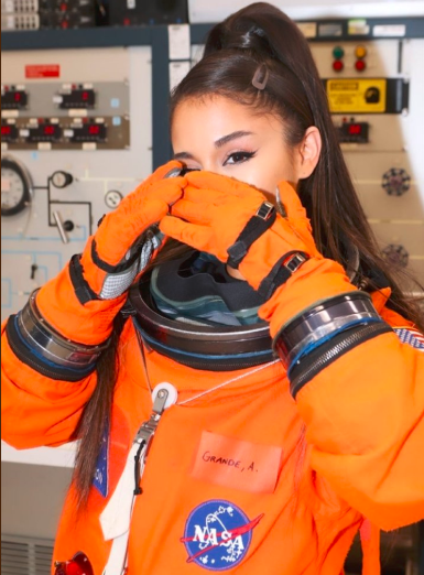 ariana-grande-nasa