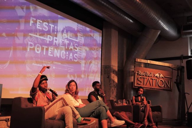 Negros não devem ser rotulados apenas à escravidão