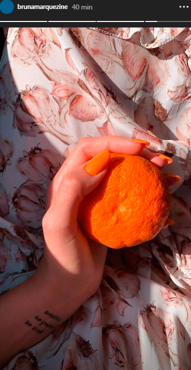 bruna-marquezinha-unha-esmalte-laranja bruna-marquezinha-unha-esmalte-laranja