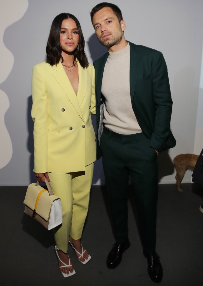 Bruna Marquezine e Sebastian Stan no desfile da Boss na Semana de Moda de Milão