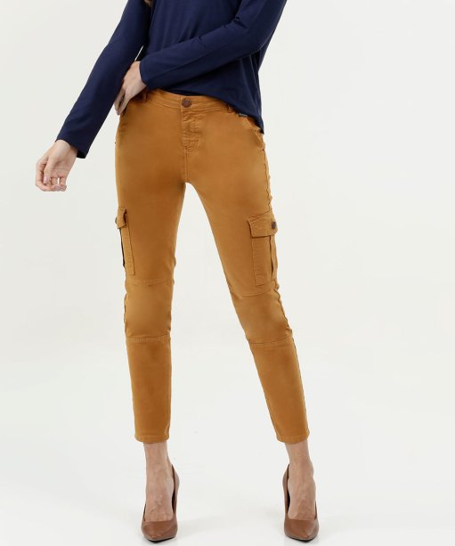 Calça cargo Marisa (R$ 79,99*). Calça cargo Marisa (R$ 79,99*).