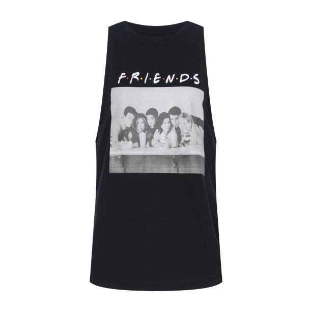 Regata Friends Preta, C&A, R$ 39,99. Regata Friends Preta, C&A, R$ 39,99.
