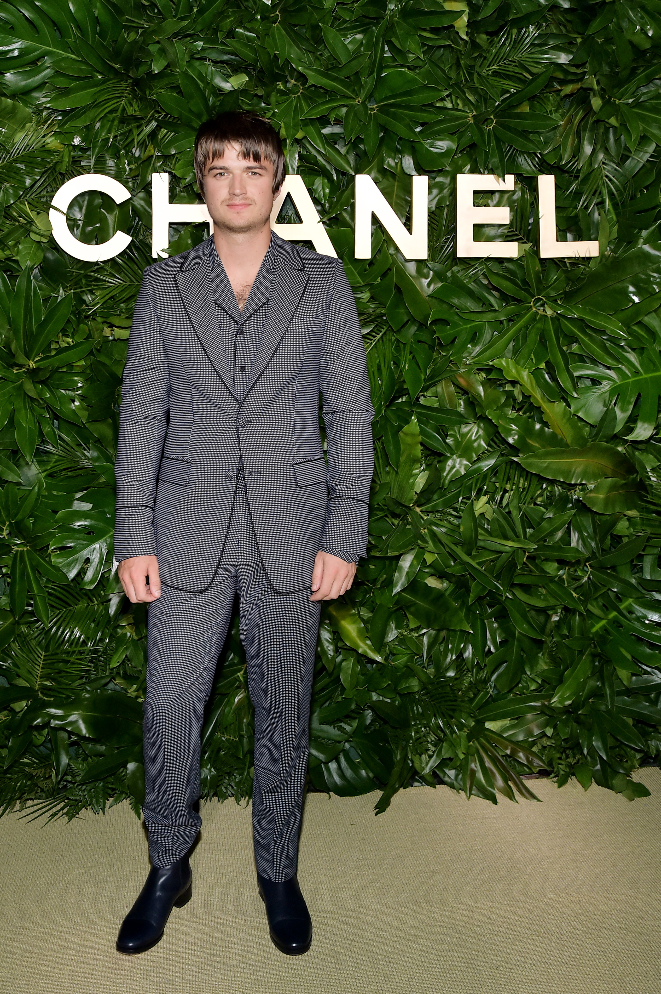 joe-keery-novo-cabelo-channel joe-keery-novo-cabelo-channel