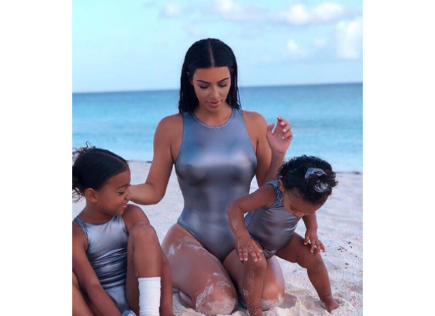kim-kardashian-e-filhas