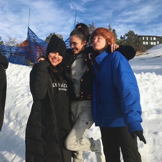 selena-gomez-amigos selena-gomez-amigos