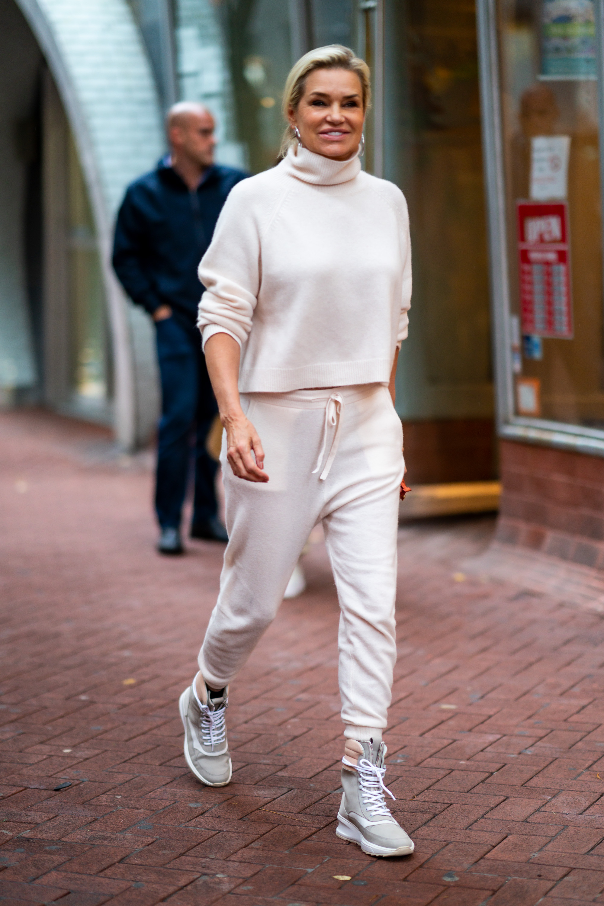 yolanda-hadid