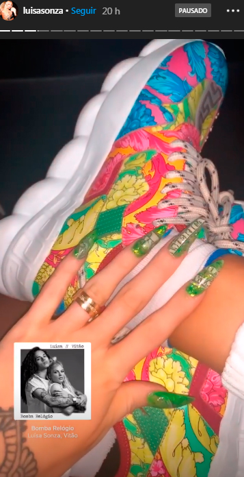 luisa-sonza-nail-art-dolar-1 luisa-sonza-nail-art-dolar-1