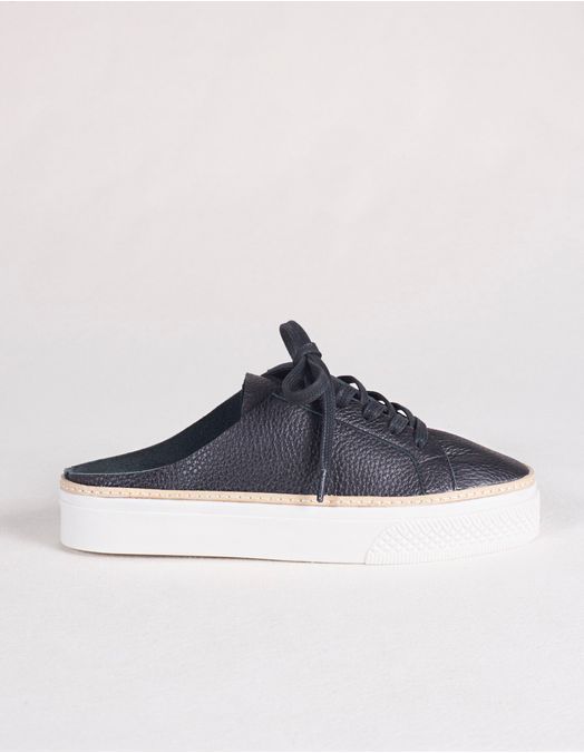 TÊNIS MULE VIRA NATURAL – PRETO R$ 209 Via Mia