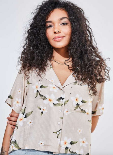 Camisa Youcom (R$ 79,90*). Camisa Youcom (R$ 79,90*).