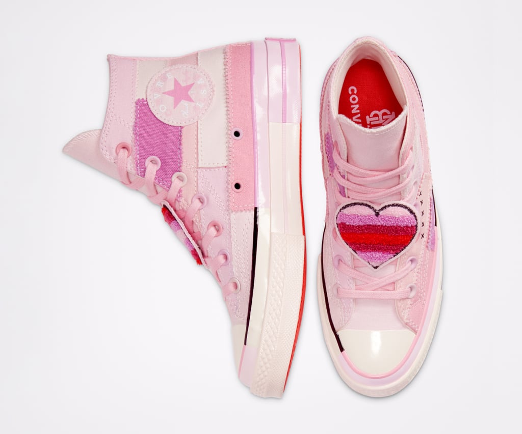 millie-bobby-brown-converse-01