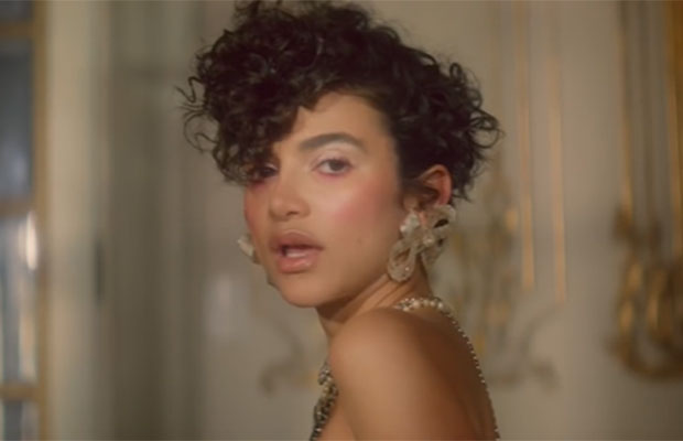 manu-gavassi-clipe-audio-de-desculpas-4 manu-gavassi-clipe-audio-de-desculpas-4